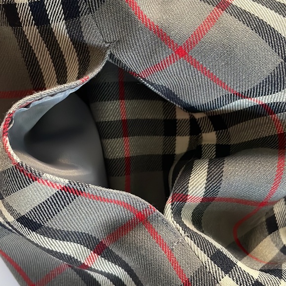 ‘BURBERRY’ check plaid Italian wool lined pleated wool skirt GORGEOUS! - Picture 9 of 9